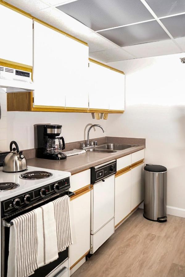 Short Term Rentals At The Park At Trowbridge Senior Community Southfield Ngoại thất bức ảnh