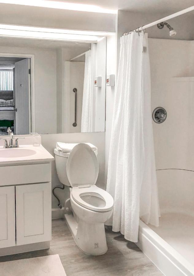 Short Term Rentals At The Park At Trowbridge Senior Community Southfield Ngoại thất bức ảnh